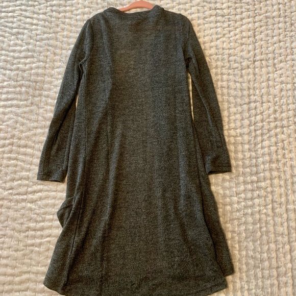 Joyfolie Riley Cardigan in Charcoal, size 6. - Picture 3 of 5